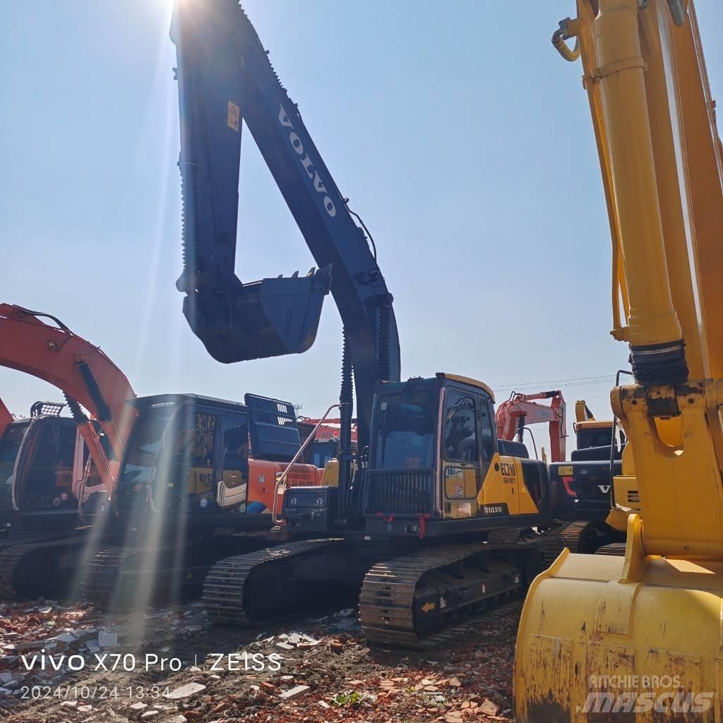 Volvo EC 210 Crawler excavators