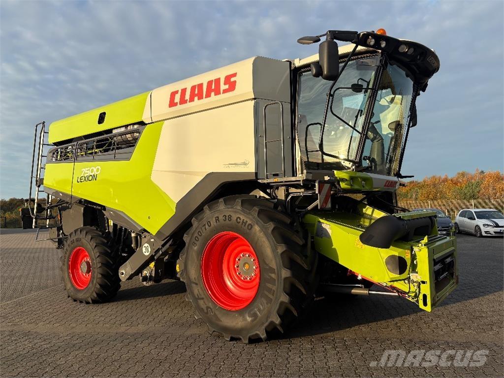 CLAAS LEXION 7500 Combine harvesters