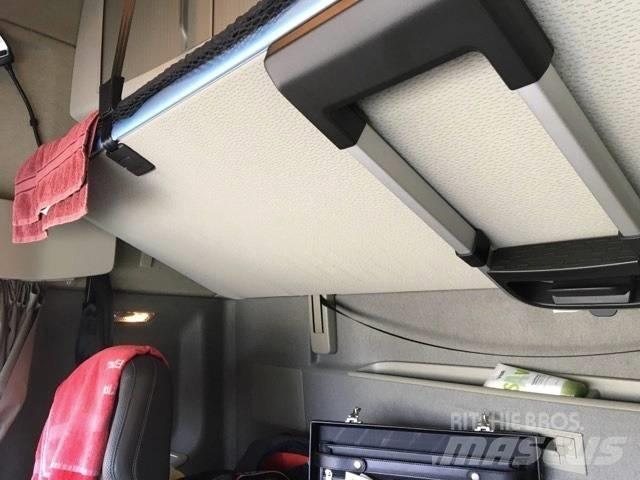 Volvo 540 Prime Movers
