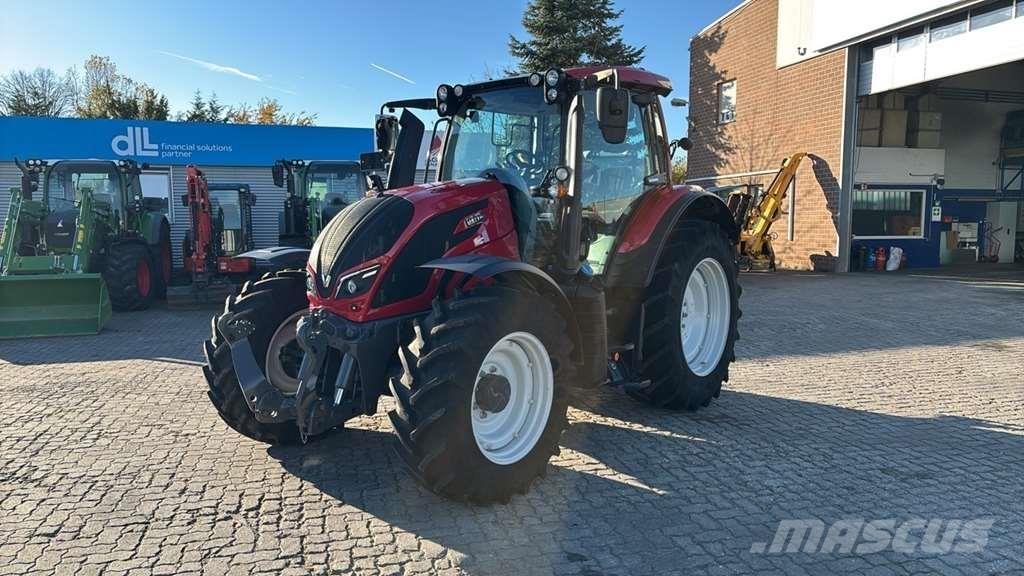 Valtra N134 0 Tractors