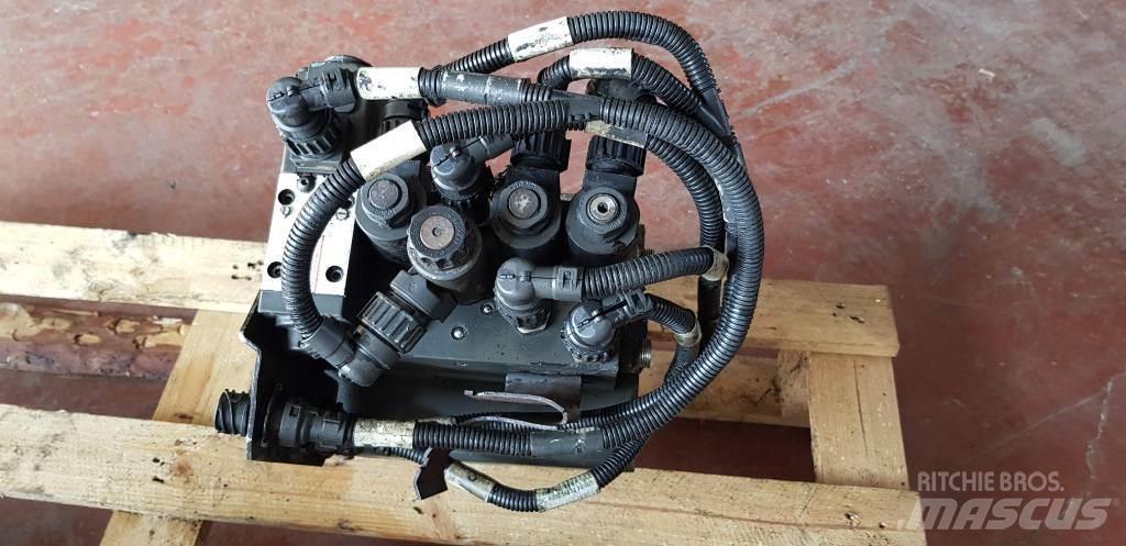 Mercedes-Benz Actros Hydraulics