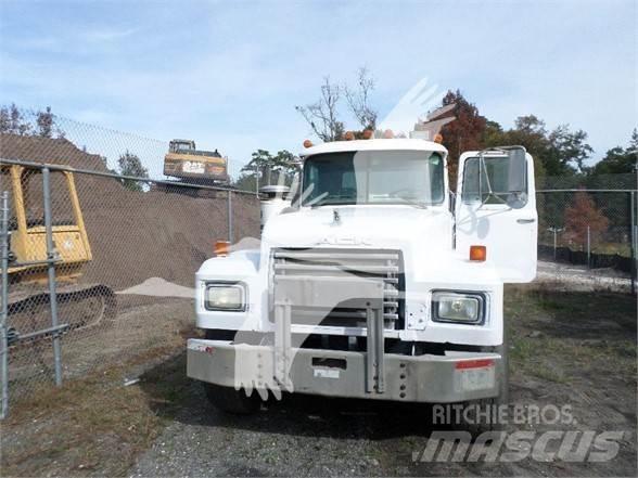 Mack DM600 Other