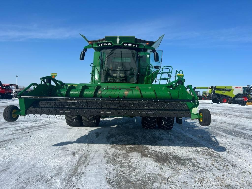 John Deere S780 Combine harvesters