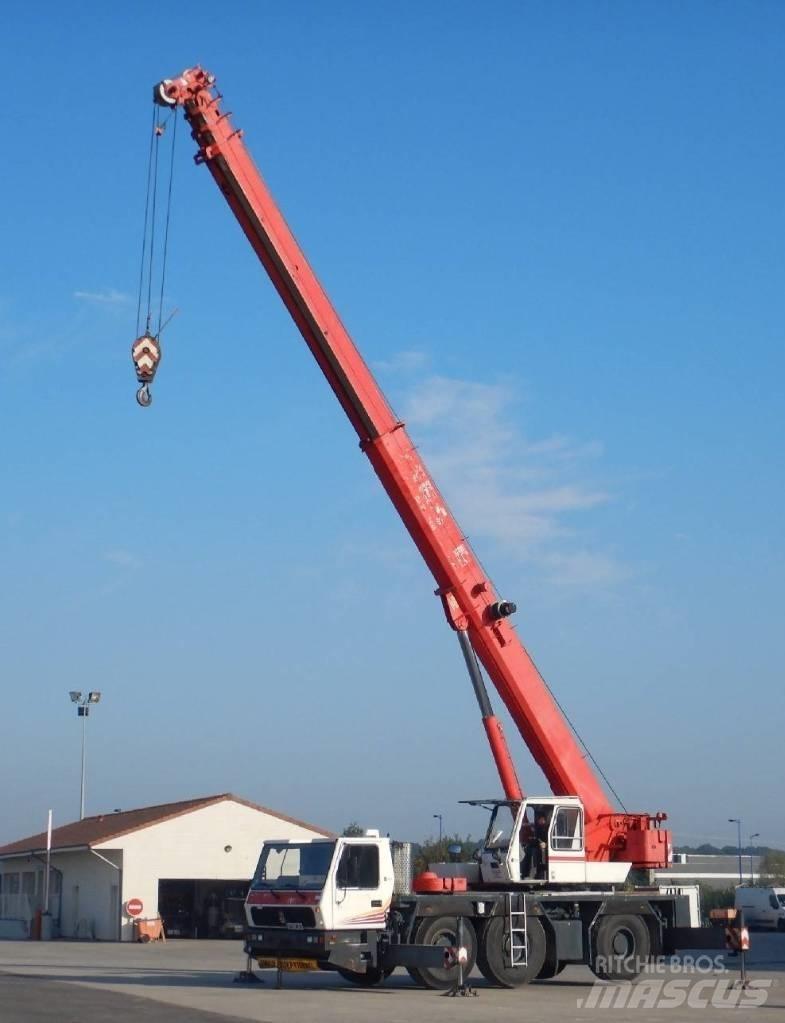 Grove GMK 3050 All terrain cranes