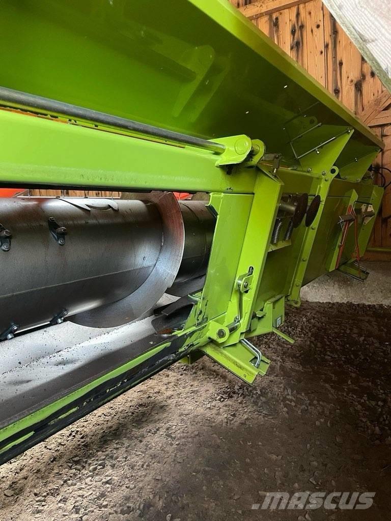 CLAAS V 750 Combine harvester heads