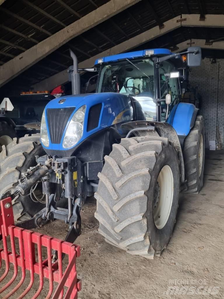 New Holland T 7060 Tractors