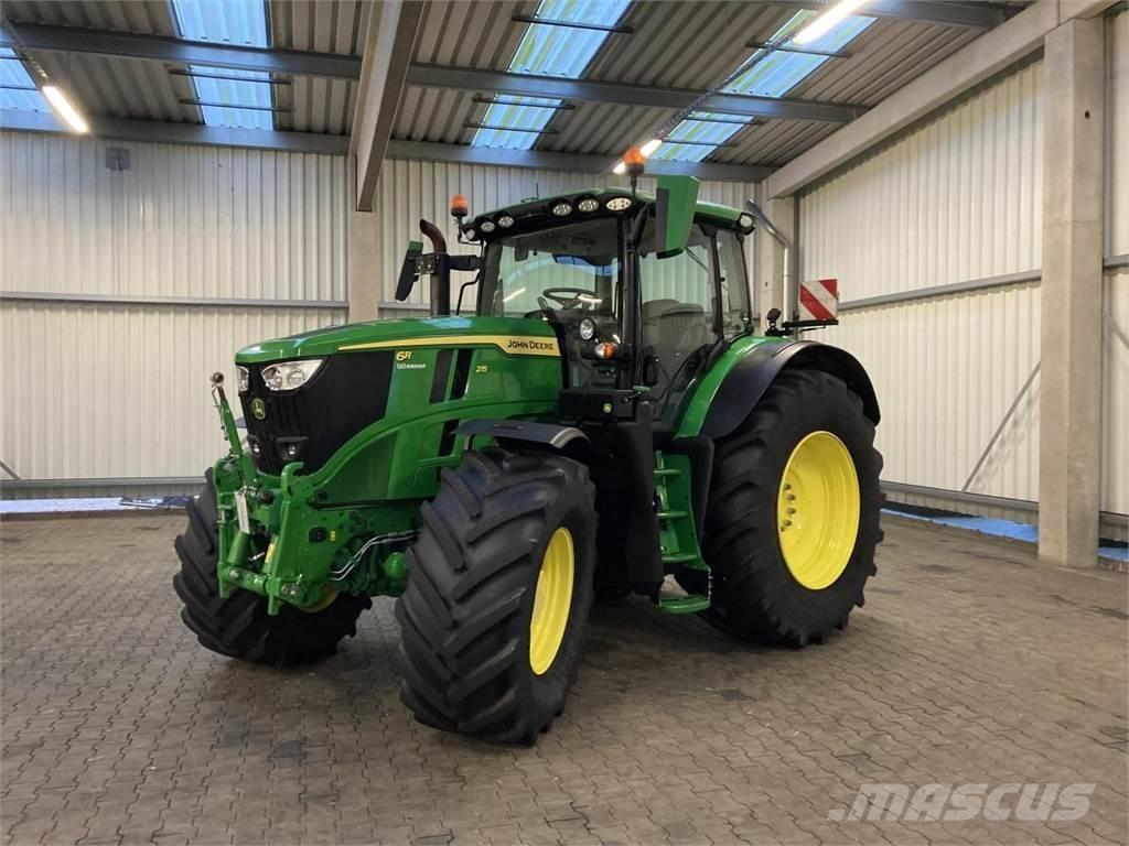 John Deere 6R 215 Tractors