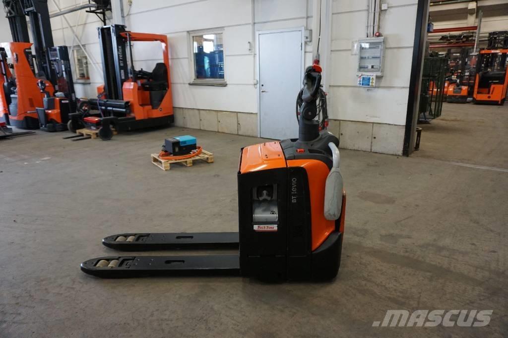 Toyota LPE220 Low lift with platform