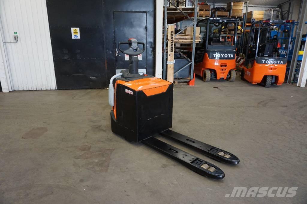 Toyota LPE220 Low lift with platform