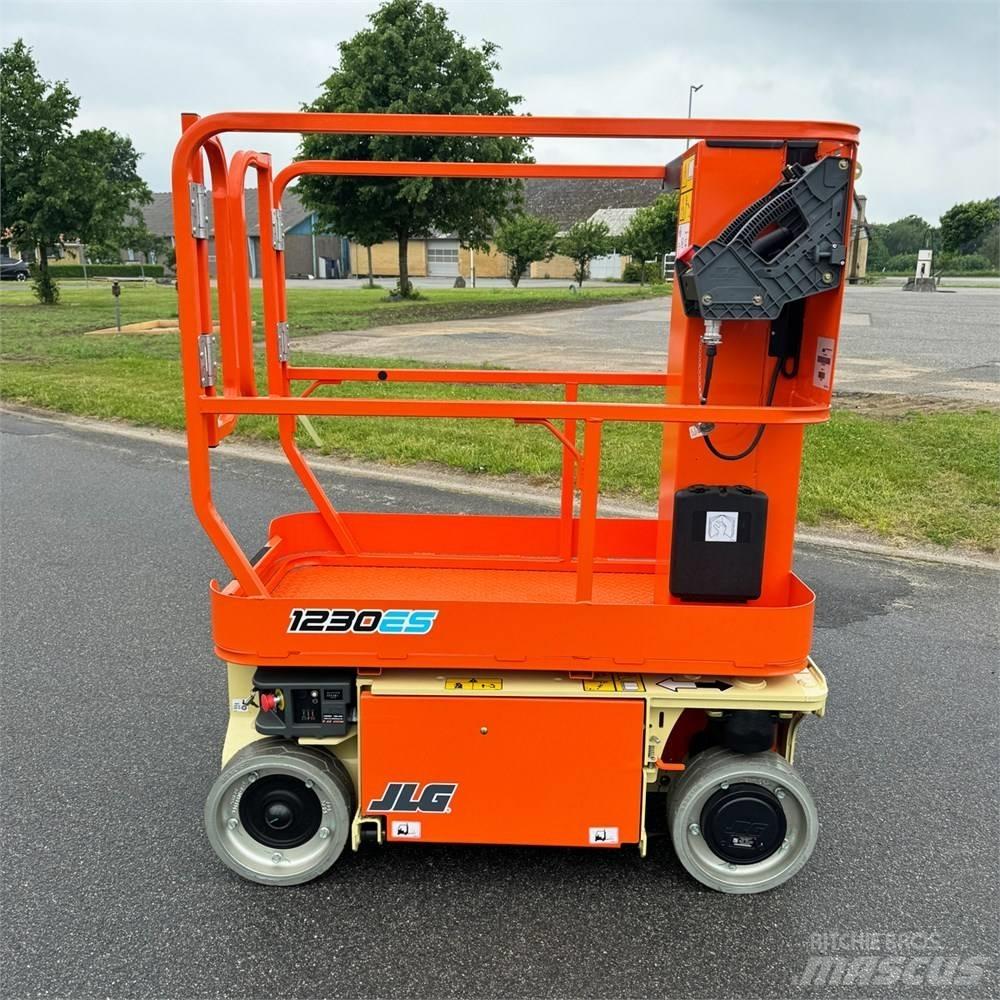JLG 1230 ES Used Personnel lifts and access elevators