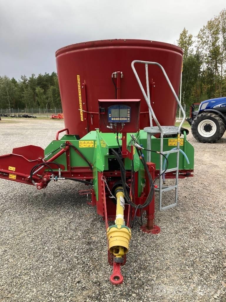Strautmann 1401 Feed mixer