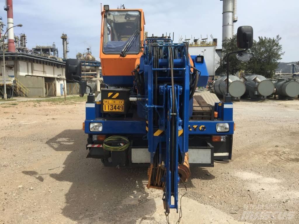 Kato CR 22MR All terrain cranes