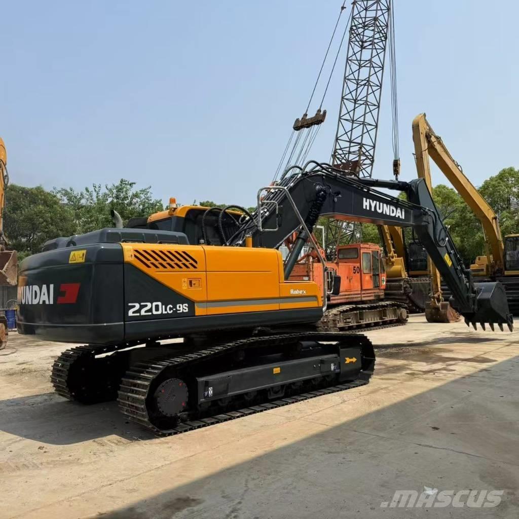 Hyundai R220LC-9S Mini excavators  7t - 12t