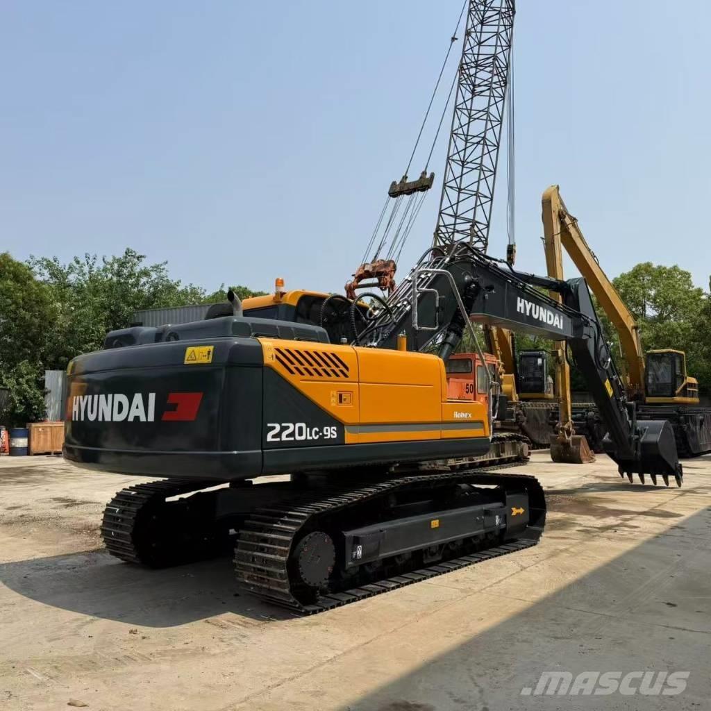 Hyundai R220LC-9S Mini excavators  7t - 12t