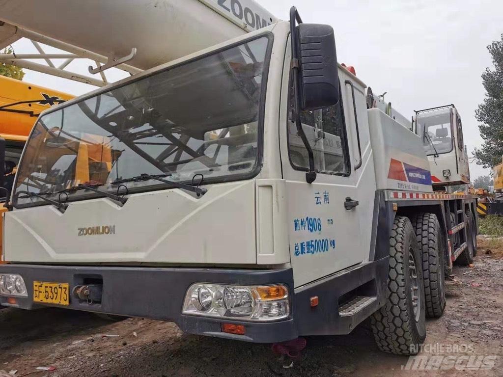 Zoomlion QY80V All terrain cranes