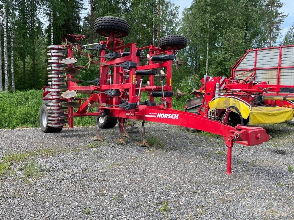 Horsch Terrano 5 FX Cultivators