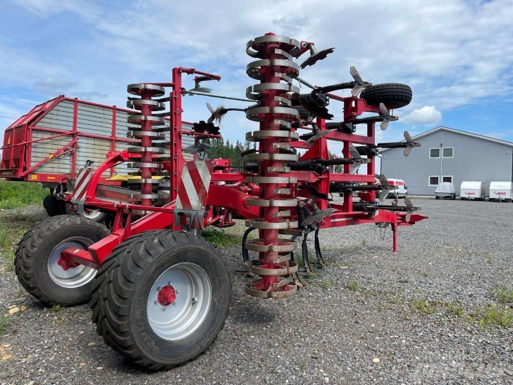 Horsch Terrano 5 FX Cultivators