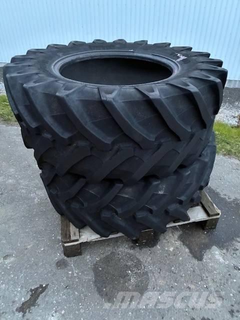  440/65R24 Däck, 2st Tyres, wheels and rims