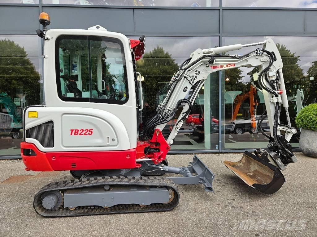 Takeuchi TB 225 Mini excavators < 7t (Mini diggers)