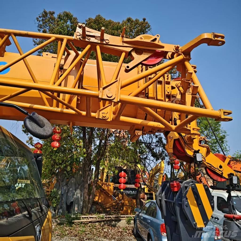 XCMG XCT 25 All terrain cranes