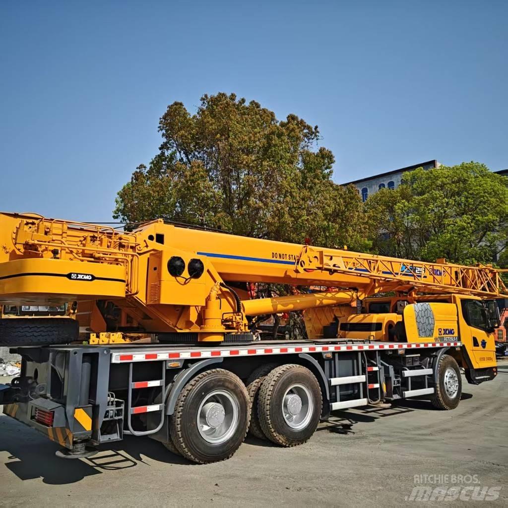 XCMG XCT 25 All terrain cranes