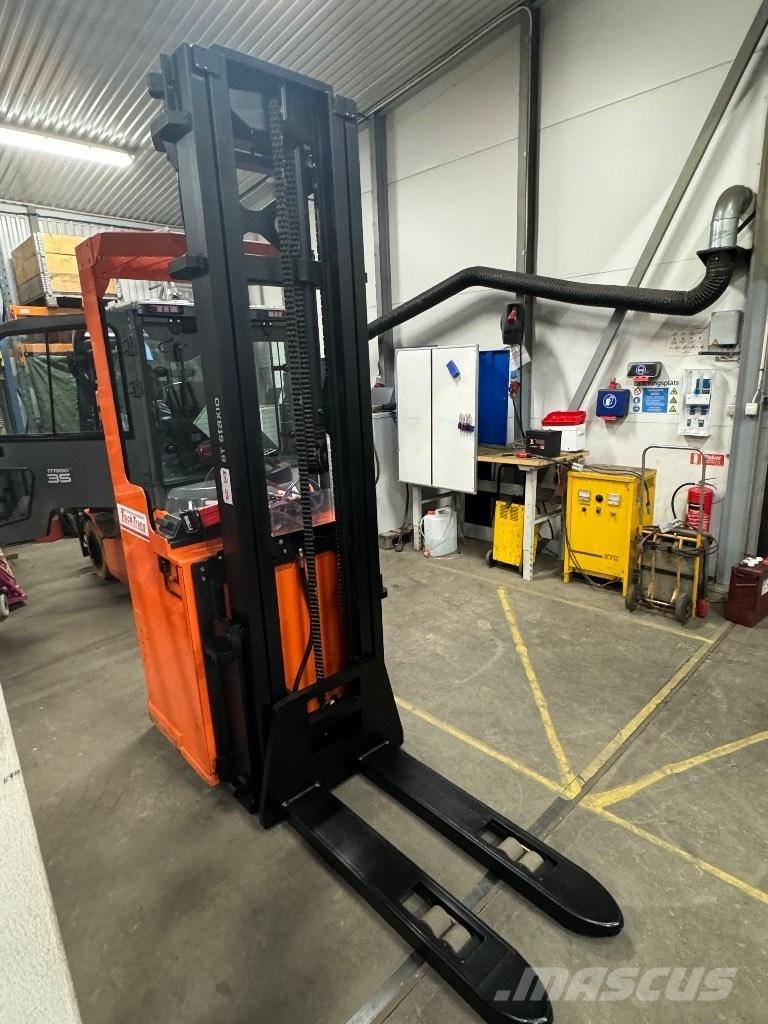 Toyota SSE160 Self propelled stackers