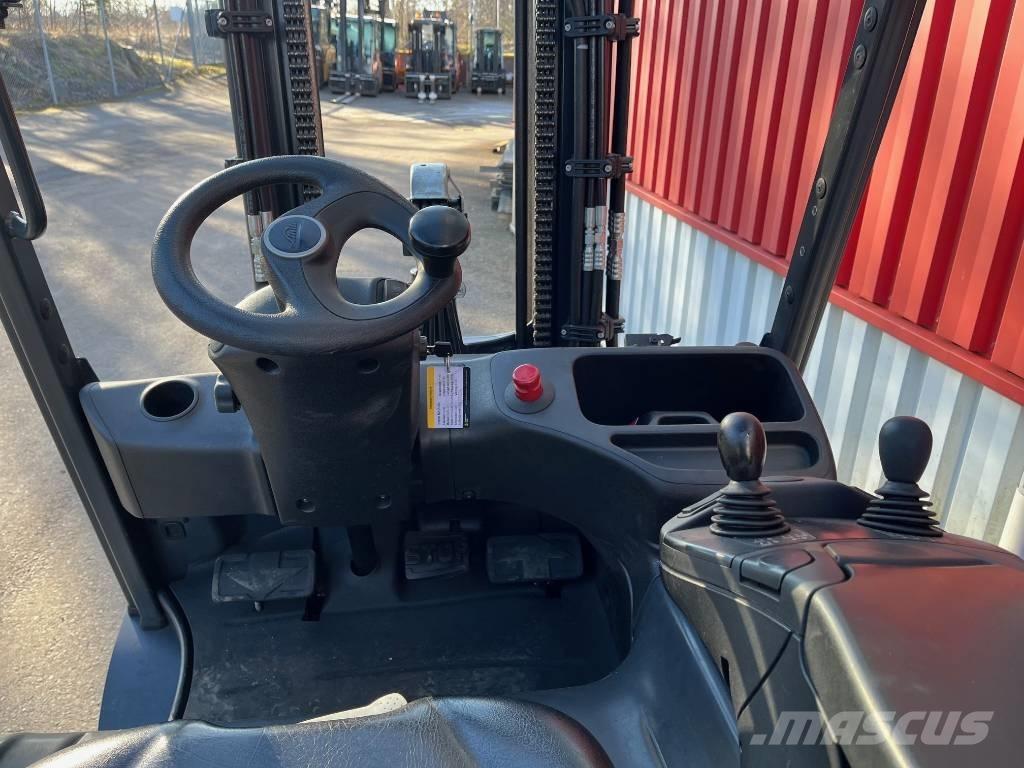 Linde E25L-02 Electric forklift trucks