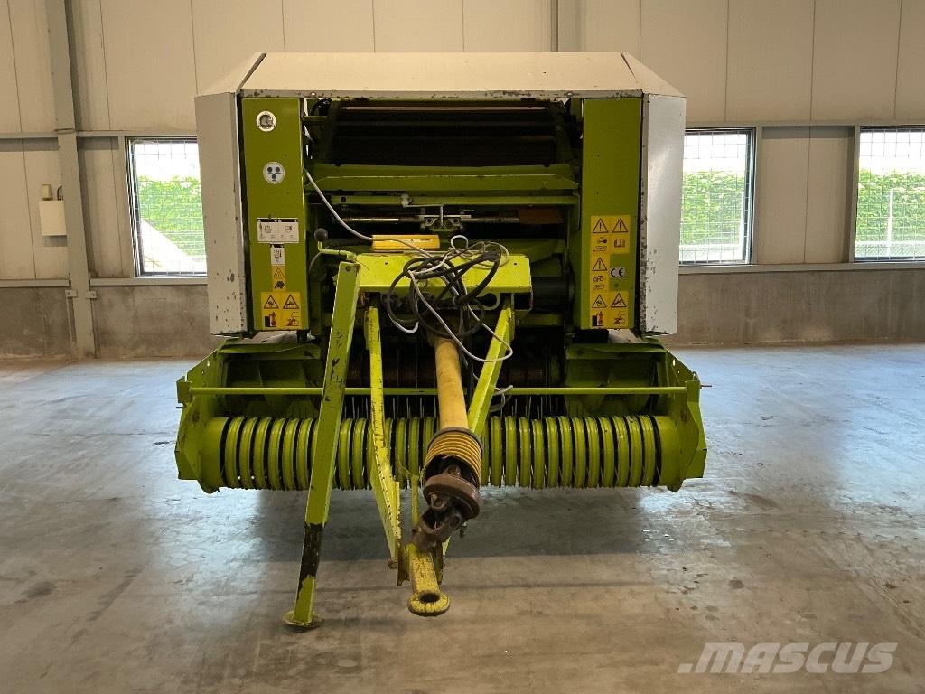 CLAAS Rollant 240 Round balers