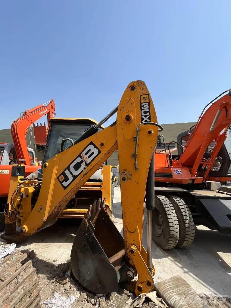 JCB 3 CX Backhoe