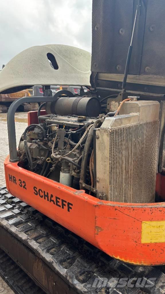 Schaeff HR 32 Mini excavators  7t - 12t