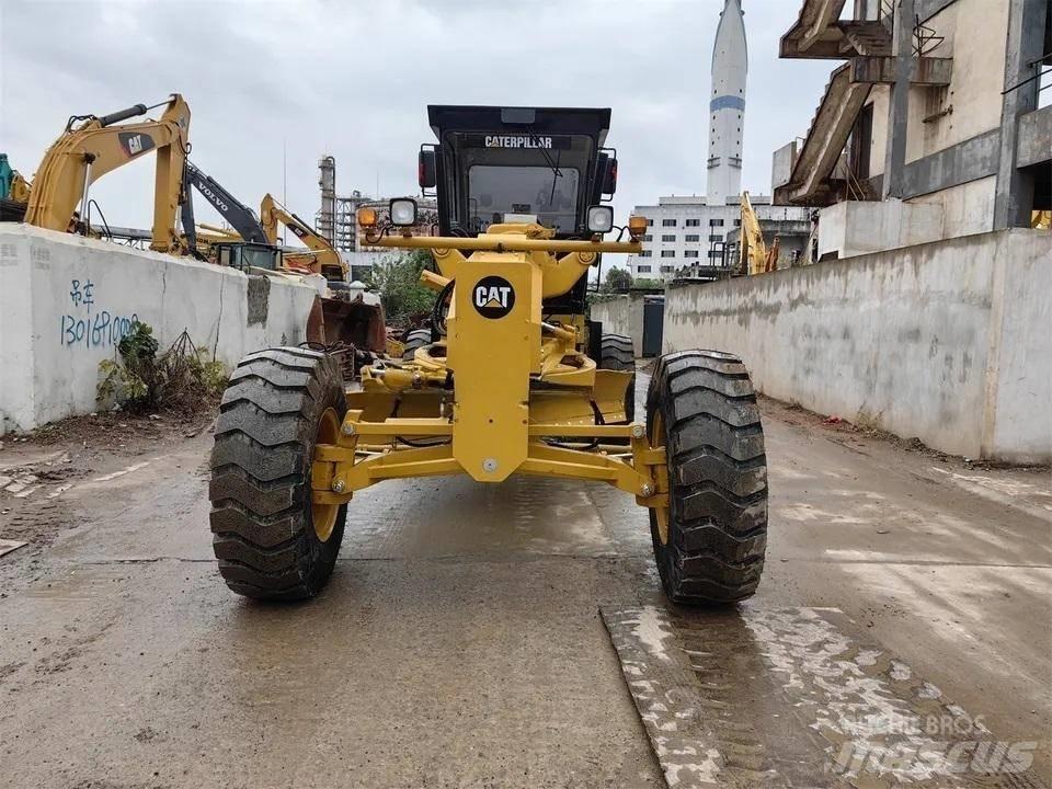 CAT 140K Graders