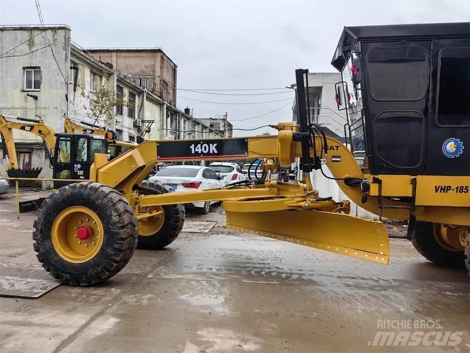CAT 140K Graders