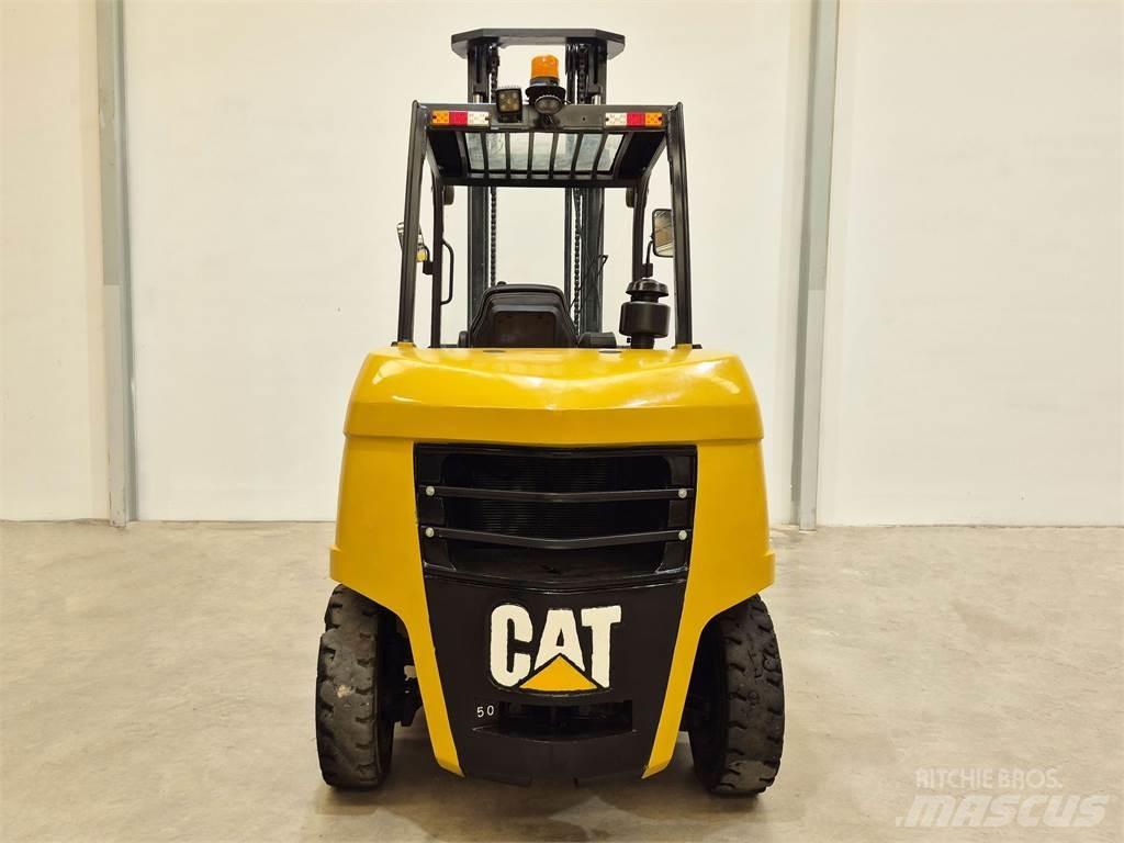 CAT DP50NB Diesel trucks