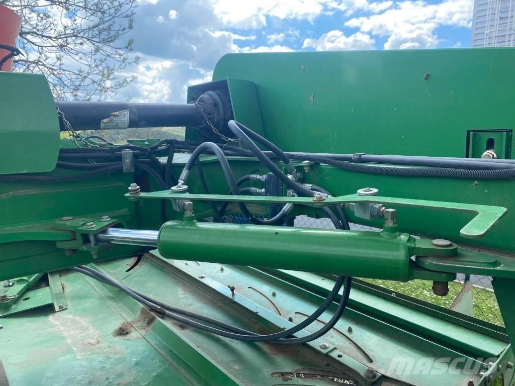 John Deere 730 Mounted and trailed mowers