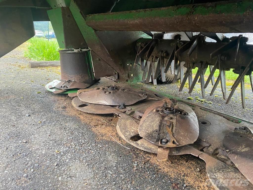 John Deere 730 Mounted and trailed mowers