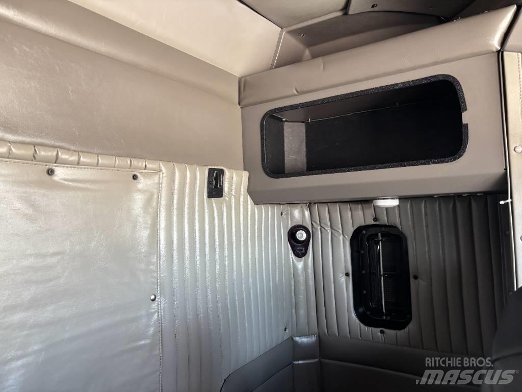 Kenworth T 800 Prime Movers