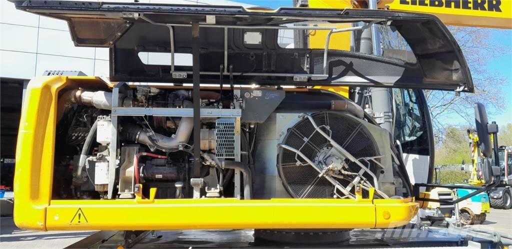 Liebherr A920 Wheeled excavators