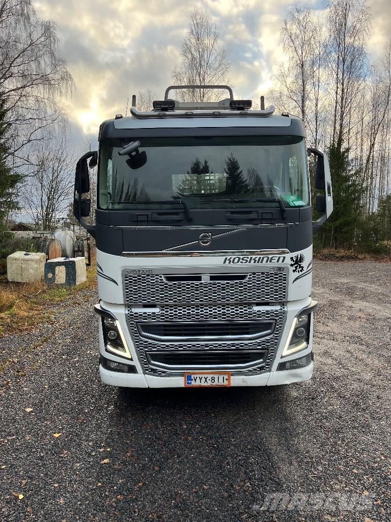 Volvo FH 16 550 Timber trucks
