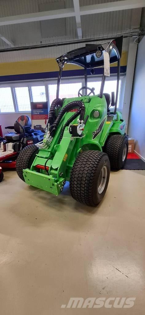 Avant 528 Multi-purpose loaders