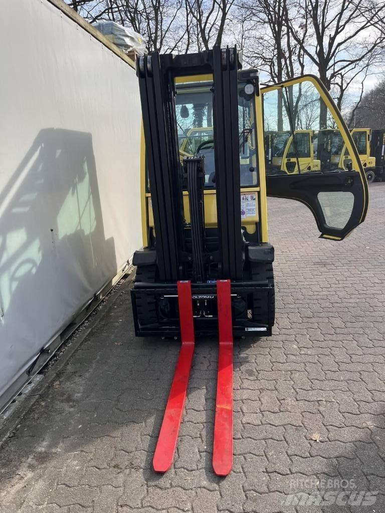 Hyster H2.5FT Diesel trucks
