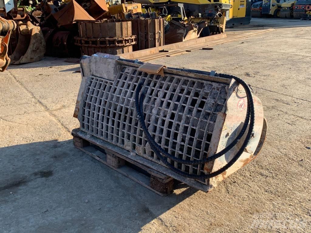  U.EMME 300H Grapples