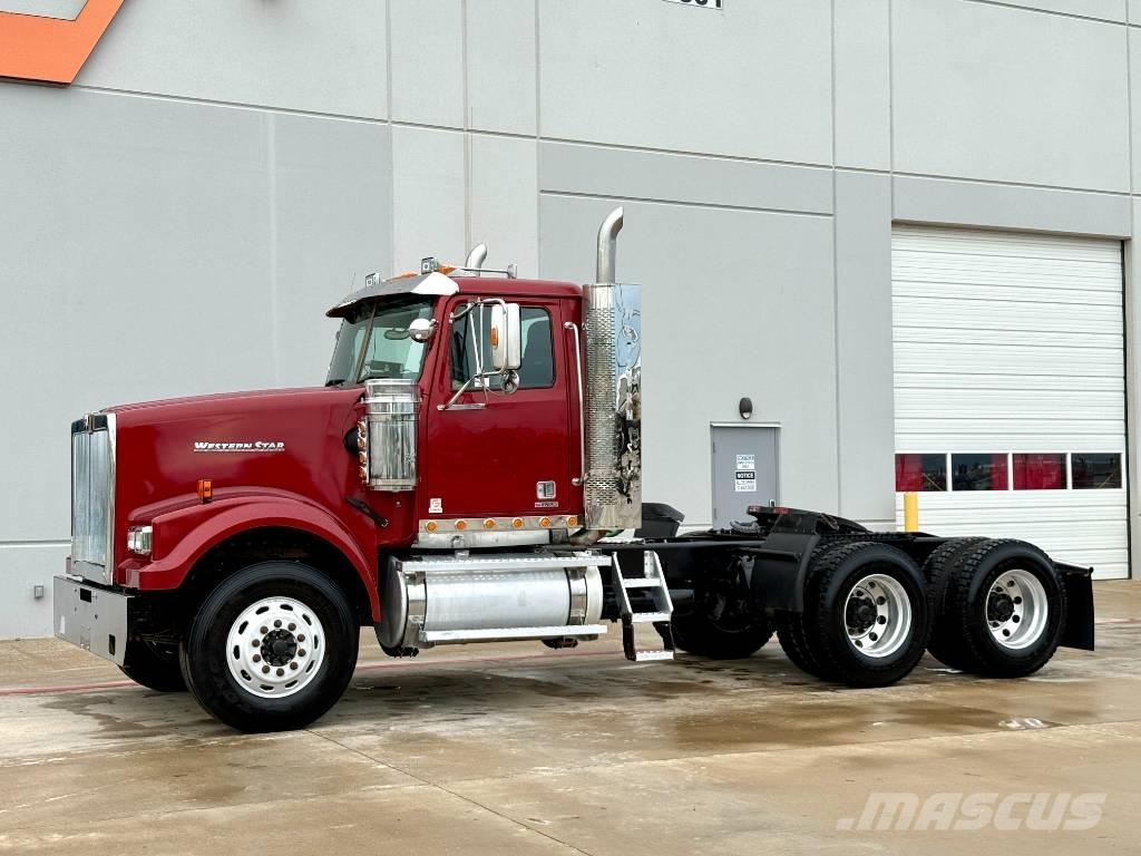 Western Star 4900 Prime Movers