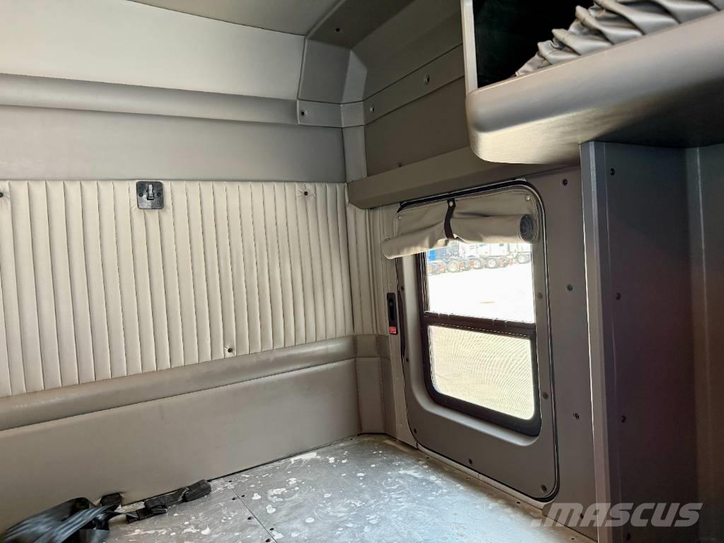 Kenworth T 800 Prime Movers