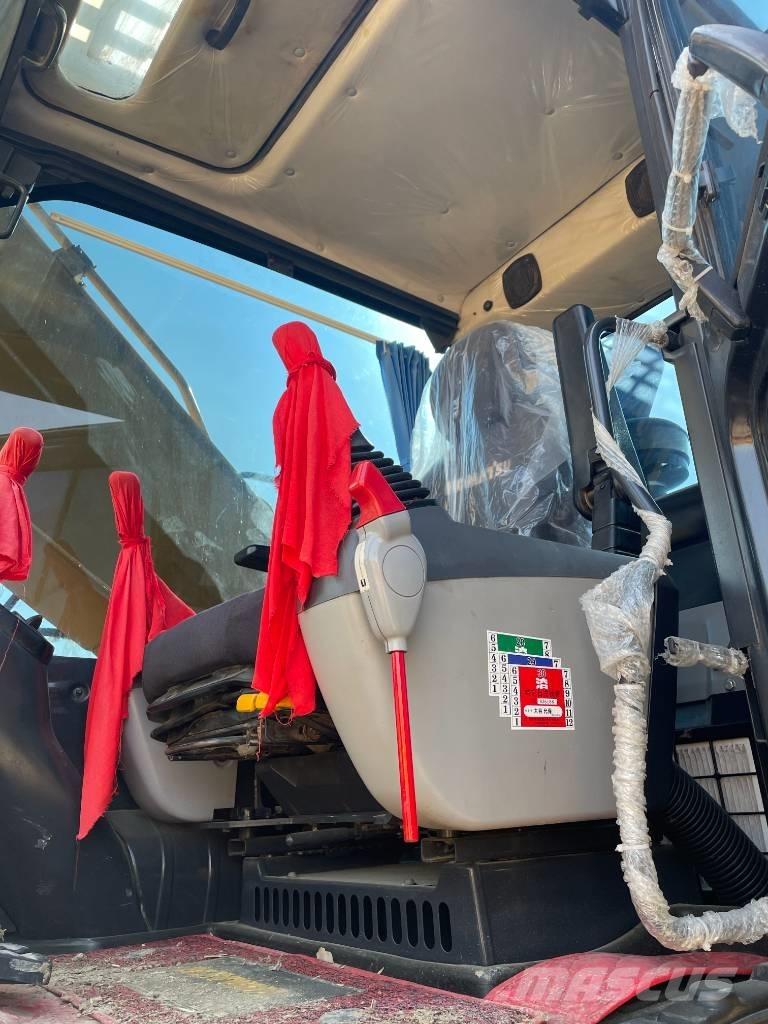 Komatsu PC 210 Crawler excavators