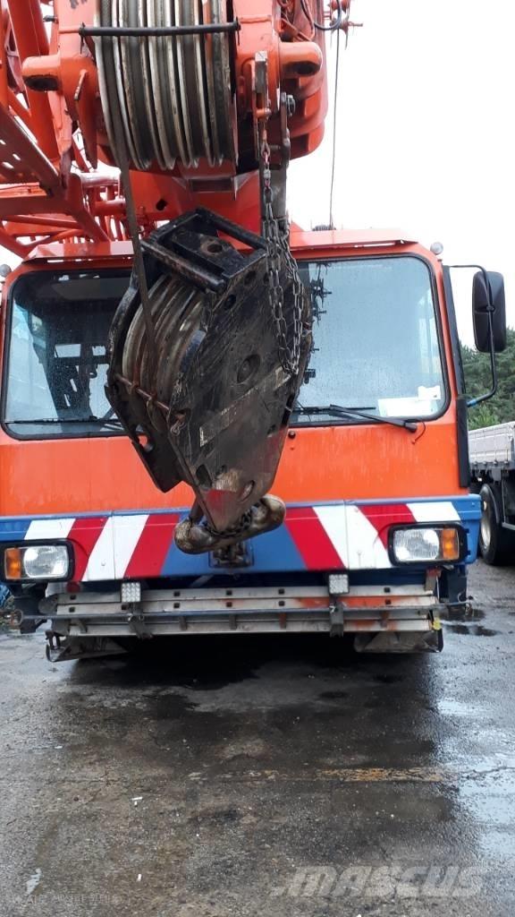 Liebherr LTM 1090-2 All terrain cranes