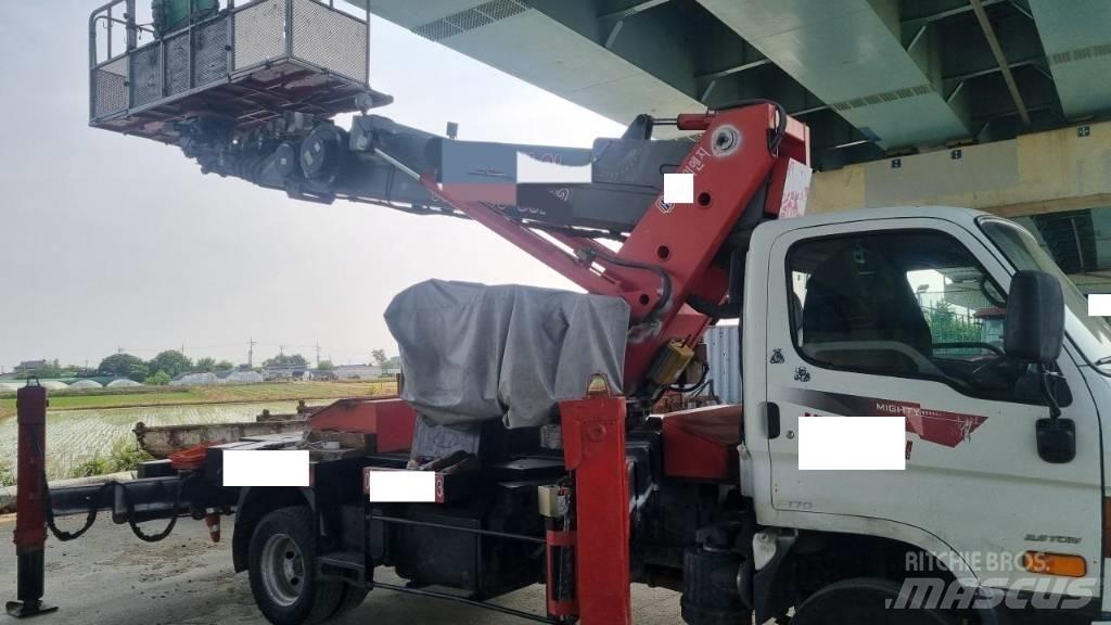 HANA GMS-28A Truck mounted platforms