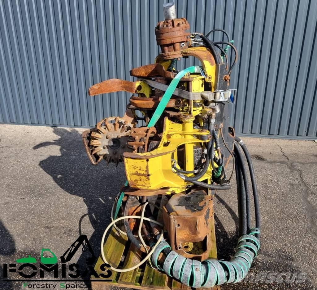 John Deere H413 Harvester heads