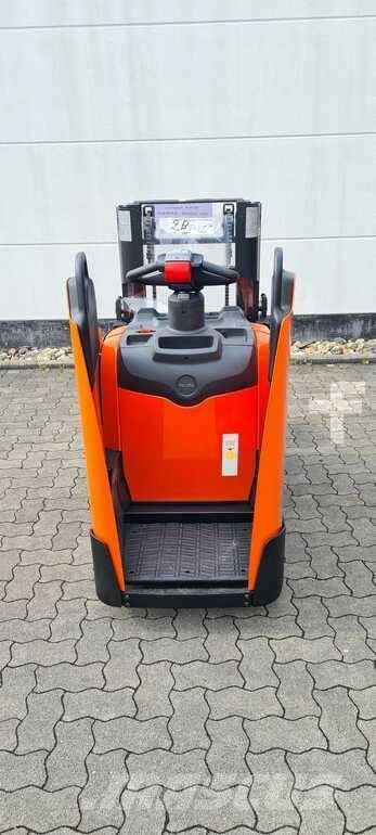 Toyota BT SPE200D Self propelled stackers