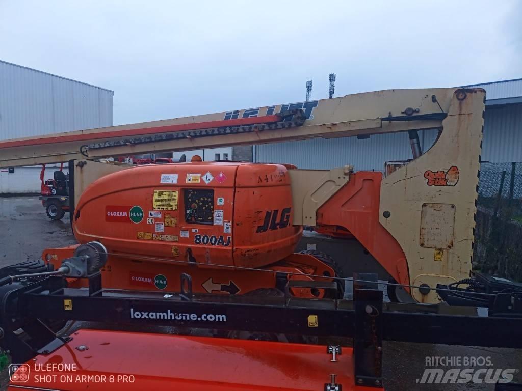 JLG 800 AJ Articulated boom lifts