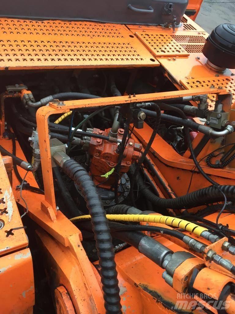 Doosan DX420LC Crawler excavators